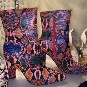 SNAKE PRINT BOOTIES HARD TO FIND NEW W/BOX